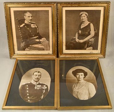 4 photographs Royal Family of Denmark. 4 Grossfotos K&ouml;nigshaus D&auml;nemark etwa 1905 und 1935, je 2 