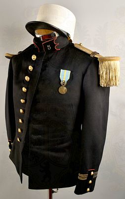 French Foreign Legion 1911 tunic. Uniformjacke Fremdenlegion 1911, schwarzes Tuch, gestickte 