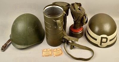 2 steel helmets USSR/Suisse and 1 West German gas mask. 2 Stahlhelme u. 1 Gasmaske, sowjet. Helm 