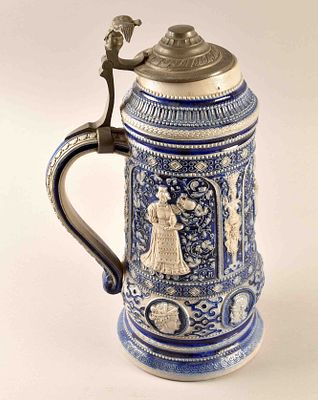 Great beer mug 1889. Gro&szlig;er Bierkrug, graues Stenizeug, glasiert, teils dunkelblau gefa&szlig;t 
