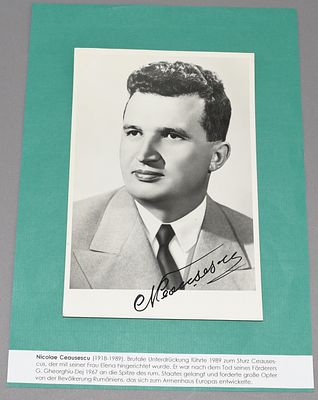 Autograph Nicolae Ceaușescu. Nicolae Ceaușescu (1918-1989), General Secretary of the Romanian 