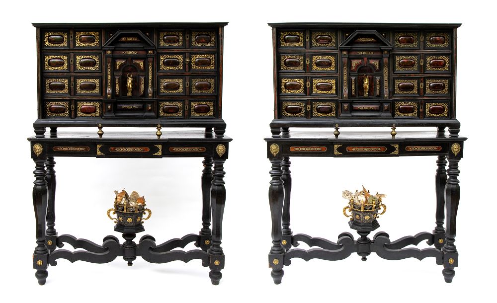 Bertolami Fine Art | Auction 380 | ANCIENT FURNITURE AND WORKS OF ART FROM 14th TO 20th CENTURY