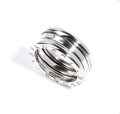 BULGARI - 18k white gold, the b.zero1 collection is inspired by the shapes of Rome’s Colosseum. 