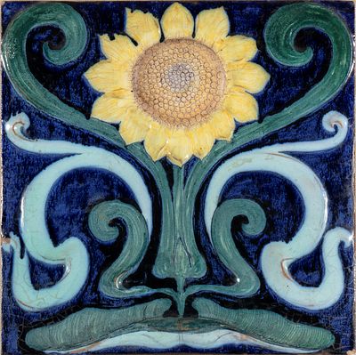 GALILEO CHINI (Firenze 1873 - 1956), Tile with sunflower decoration - GALILEO CHINI (Firenze 1873 