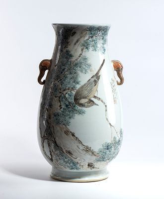 Raro vaso Hu in porcellana "Qianjiang" famiglia rosa. Cina, Fine dinastia 