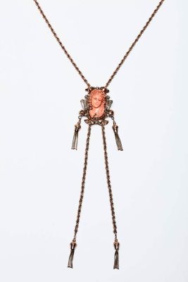 Yellow gold rope chain necklace, ups and downs central set with a carved Sciacca coral 