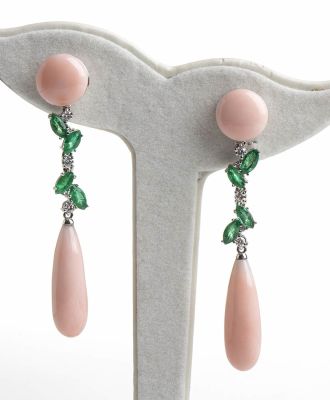 White gold dangling leaf style earrings, with cabochon cut and tear drop pink coral (Corallium 