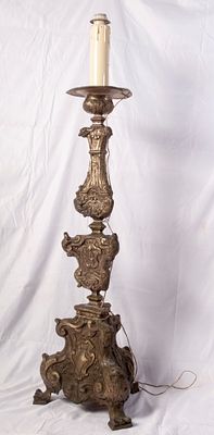 Altar candlestick, late 18th century. 100 x 32 cm in silver metal sheet. Embossed and engraved 