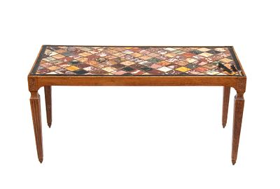 Italian able with polychrome marble top, Luigi XVI, 18th century. Heigth x width x depth: 50 x 