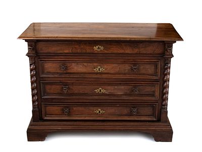 Ligurian Canterano, Louis XIV, Mid 18th century. Height x width x depth: 105 x 146 x 61 cm. 