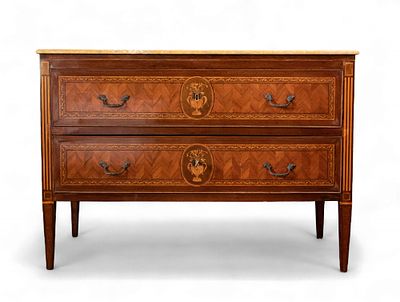 Neoclassical inlaid chest of drawers, Naples, 18th century. Height x width x depth: 94 x 135 x 