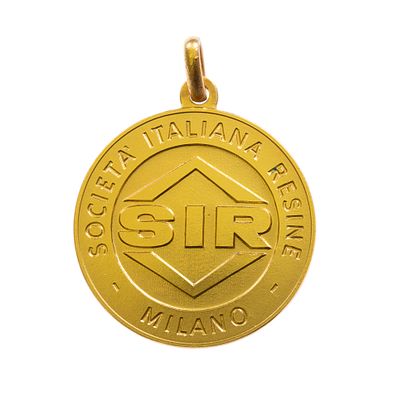 Lot of 82 18k gold pendants, Milan, 1950s–1960s. Diameter: 11 mm. Weight: 10 g each. Total 