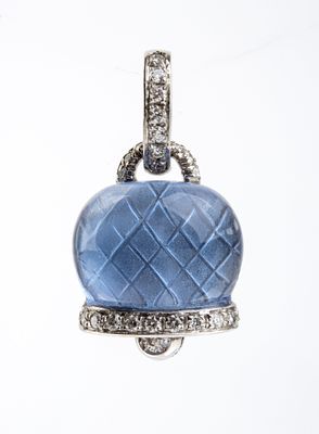 CHANTECLER - 18k white gold, set engraved blue topaz and brilliant-cut diamond details estimated 