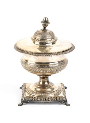 Italian solid silver sugar bowl, Milan, 1812-1872. Height x diameter: 20 x 15 cm. Weight: 500 g 