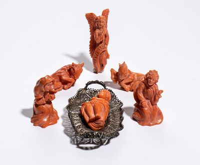 Cerasuolo coral nativity scene, Sicily, 19th century. Total weight: 110.5 g (Corallium elatius) 
