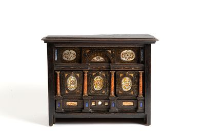 Coin cabinet, Venice, second half of the 16th century. Height x width x depth: 26 x 33 x 22 cm 
