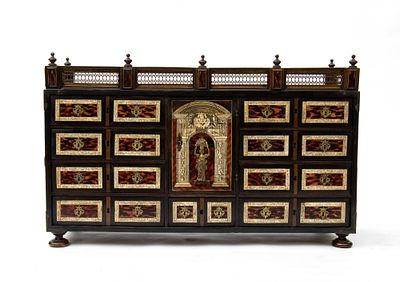Ebonized wood and tortoiseshell coin cabinet Louis XVI, Northern Italy, 18th century. Height x 