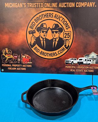 Lodge 13" cast iron pan