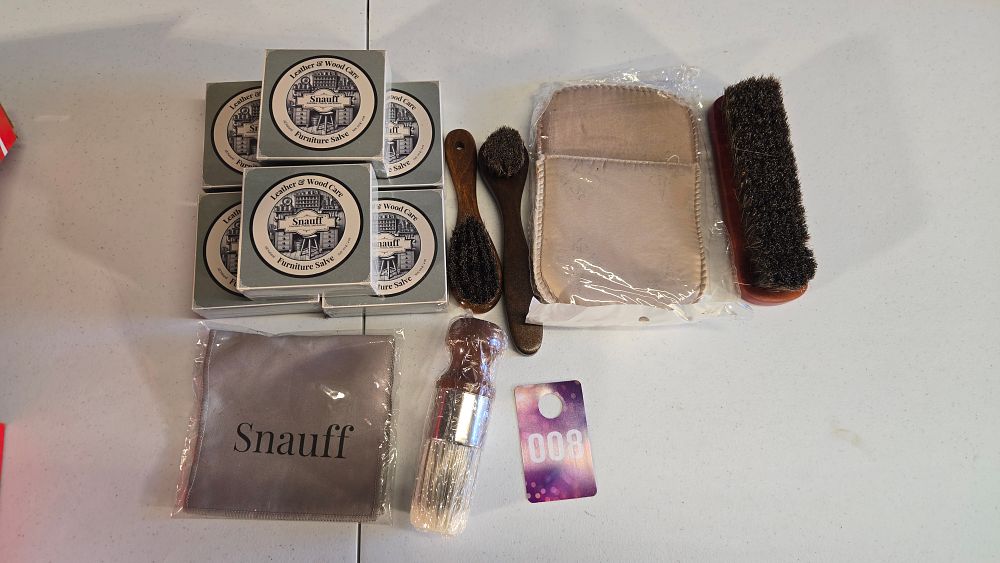 Lot 8: Shoeshine kit with polish