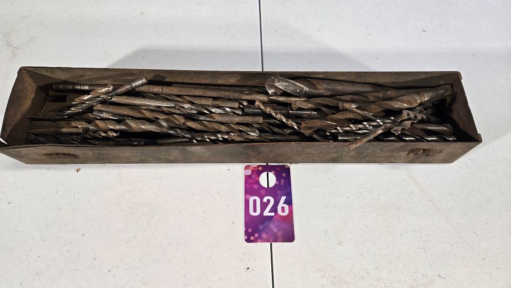 Lot 26: Assortment of drill bits