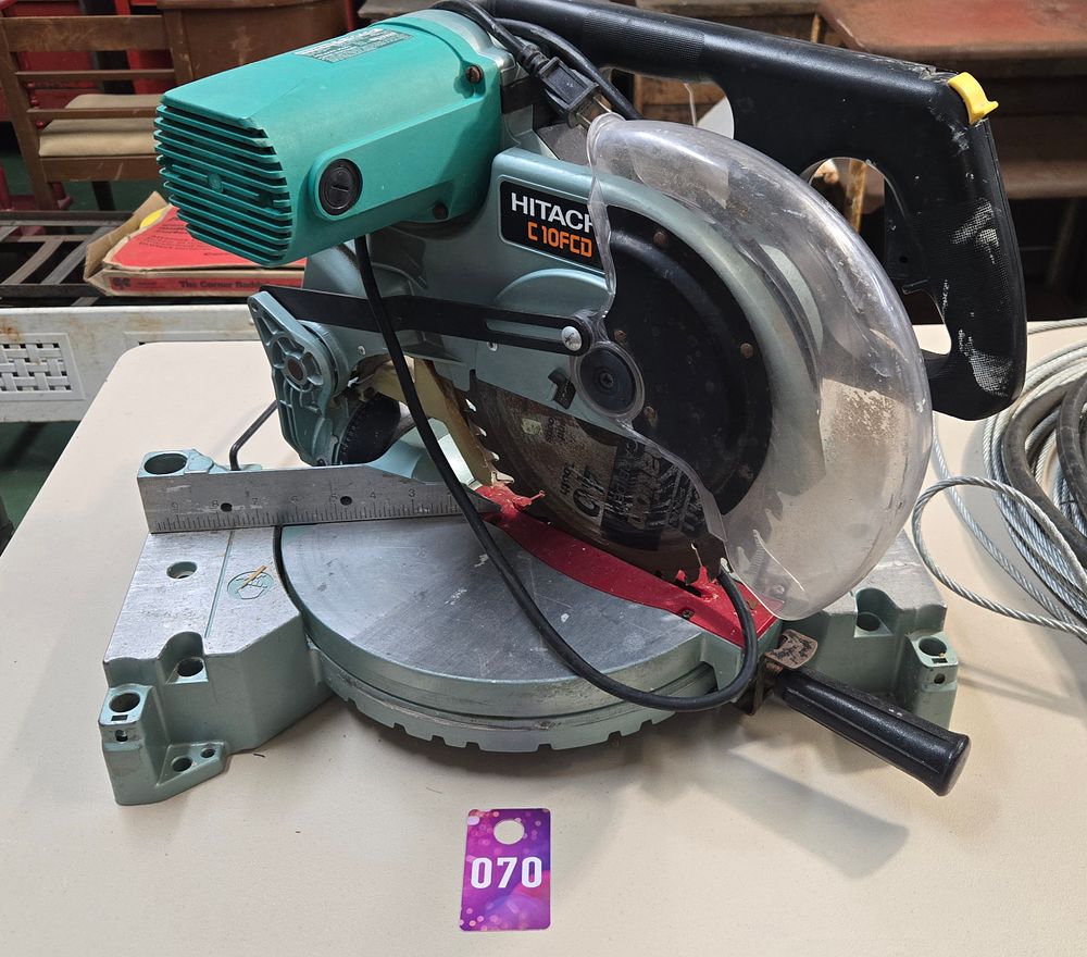 Lot 70: Hitachi 10-inch chop saw