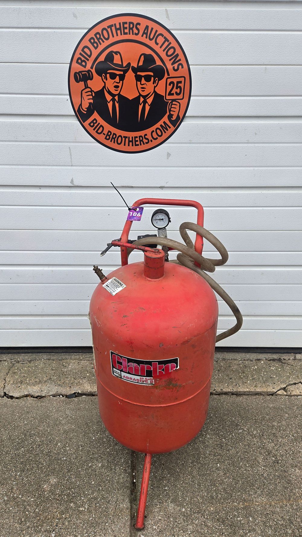 Lot 106: Clarke 20-gallon sand blaster (needs new fitting on bottom of tank)