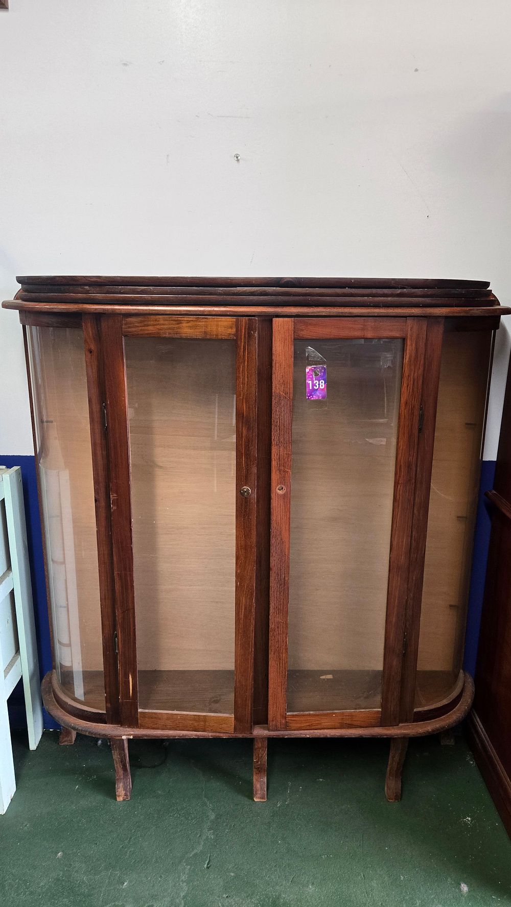 Lot 138: Curved glass China cabinet with 3 shelves