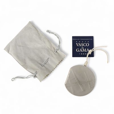 MEDALHA "Ponte Vasco Gama". Medalha em bronze, medalha comemorativa da inauguração da Ponte 