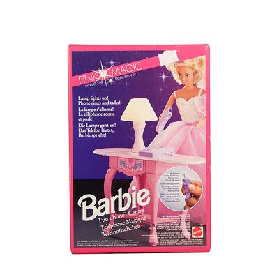 BARBIE, TELEFONE MÁGICO. Telefone Mágico da Barbie, cor de rosa e lilás. O candeeiro acende e o 