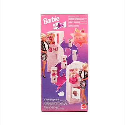 BARBIE, FRIGORÍFICO E LAVANDARIA. Frigorífico e lavandaria da Barbie, cor de rosa. Produção 