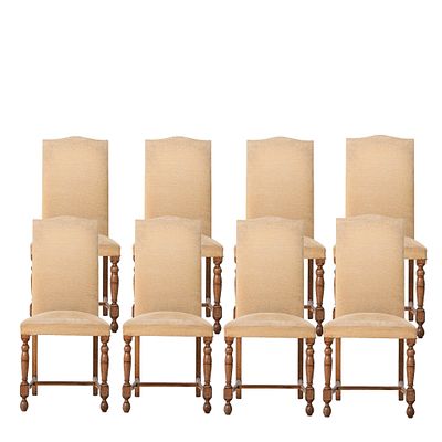 CONJUNTO DE OITO CADEIRAS. Conjunto de oito cadeiras em pinho maci&ccedil;o, de espaldar alto 