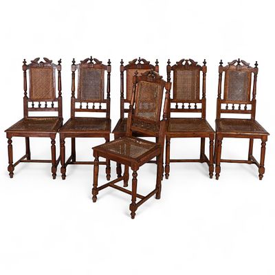 CONJUNTO DE SEIS CADEIRAS ESTILO HENRIQUE II. Conjunto de seis cadeiras estilo Henrique II, em 