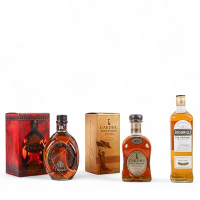 CONJUNTO DE 3 GARRAFAS DE WHISKY. Conjunto composto por 3 garrafas de Whisky: Bushmills the 