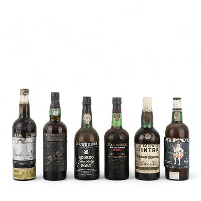 VINHO DO PORTO. Conjunto de seis garrafas de vinho do Porto, Sandeman Tawny, Rodrigues Pinho 