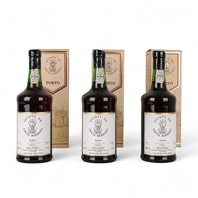Pocas Junior Quinta de Santa Barbara 1982. Conjunto de tr&ecirc;s garrafas de vinho do Porto, Po&ccedil;as 