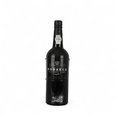 FONSECA VINTAGE PORT 1985. Garrafa de vinho do Porto, Fonseca Vintage Port 1985, 75 cl. 
Sinais 