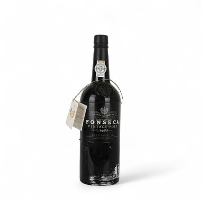 FONSECA VINTAGE PORT 1985. Garrafa de vinho do Porto, Fonseca Vintage Port 1985, 75 cl. 
Sinais 