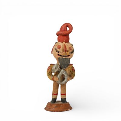 M&Uacute;SICO EM BARRO FIGURATIVO DE BARCELOS. Escultura de m&uacute;sico em barro figurativo de Barcelos, com 