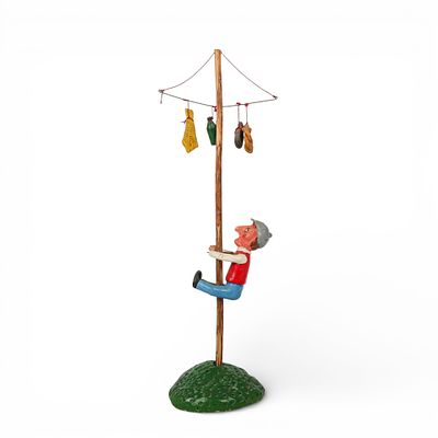 MANUEL MACEDO - ESCULTURA. Escultura em barro figurado de Barcelos e outros materiais, de 