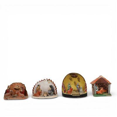 CONJUNTO DE PRES&Eacute;PIOS. Conjunto de quatro pres&eacute;pios em barro popular policromado de Barcelos, em 