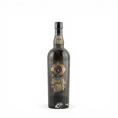 CASA DO DOURO 1964. Bottle of Casa do Douro port wine, 1964, 75 cl. Shows signs of aging.