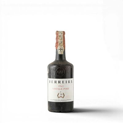 FERREIRA VINTAGE PORT 1963. Garrafa de vinho do Porto, Ferreira Vintage Port 1963, 75cl. 
Sinais 
