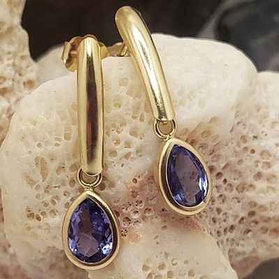14K Yellow Gold Dangling Tanzanite Earrings. The Basics! 
Metal-Color Weight 
