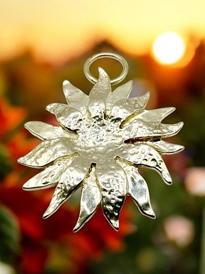 Sterling Silver Sunflower Pendant Italian Silver. All weights, sizes, measurements, as well as 
