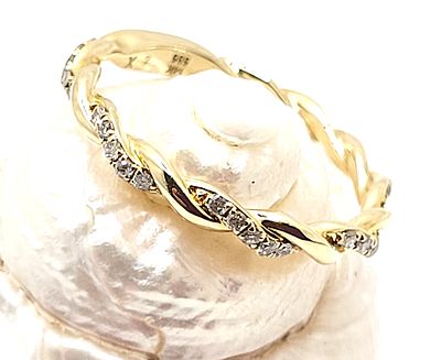 Diamond Twisted Vine Stackable Band, Wedding Ring. Setting: 14K YellowGold
Main Gemstone: