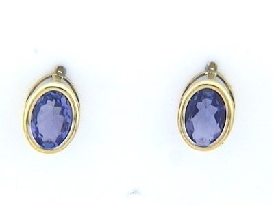 Oval-cut Tanzanite Earrings for Everyday Elegance. Setting: 14K Yellow Gold
Main Gemstone:
