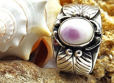 Calvin Mariano Navajo Man's Shiva-Shell Ring .925. Setting: Sterling Silver .925 
Main 