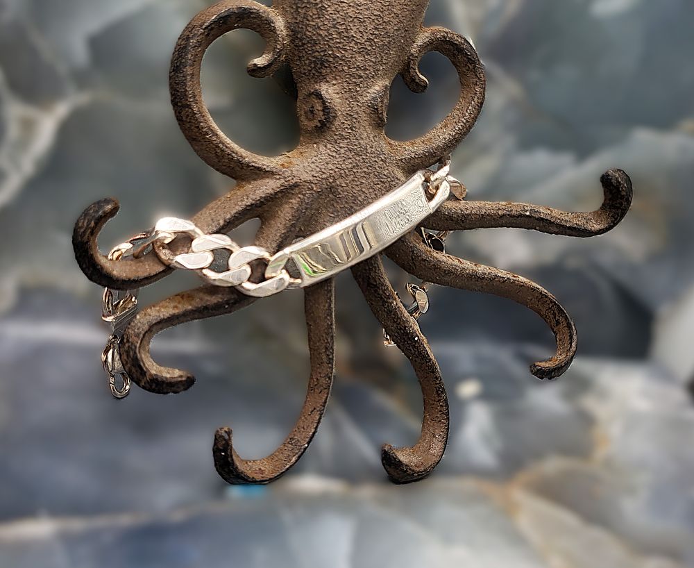 Heavy Sterling Silver ID Bracelet 9". Cast from: Sterling Silver .925 
Length: 9" 
