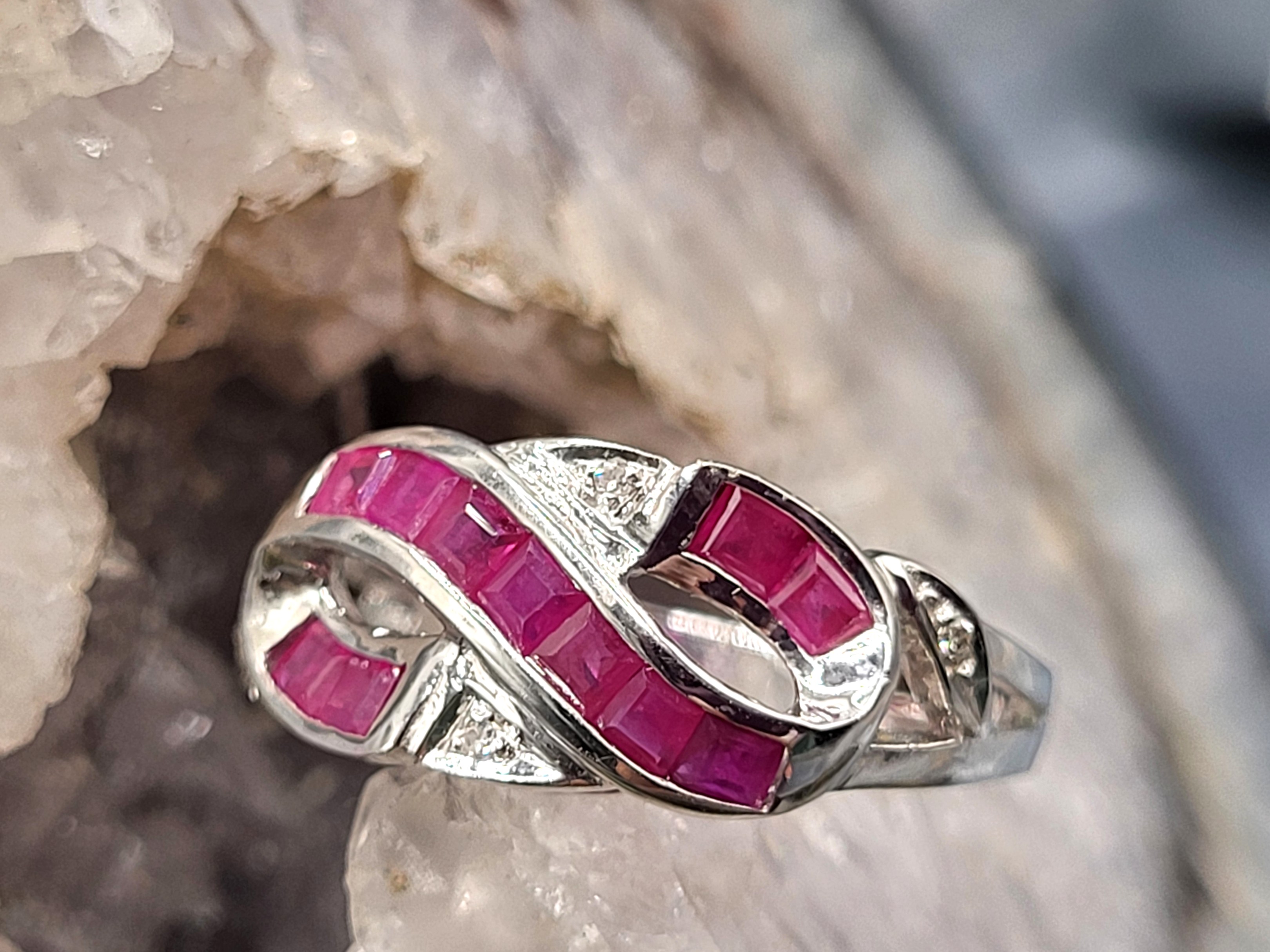 Square-cut Ruby and Round Diamond Infinity Ring