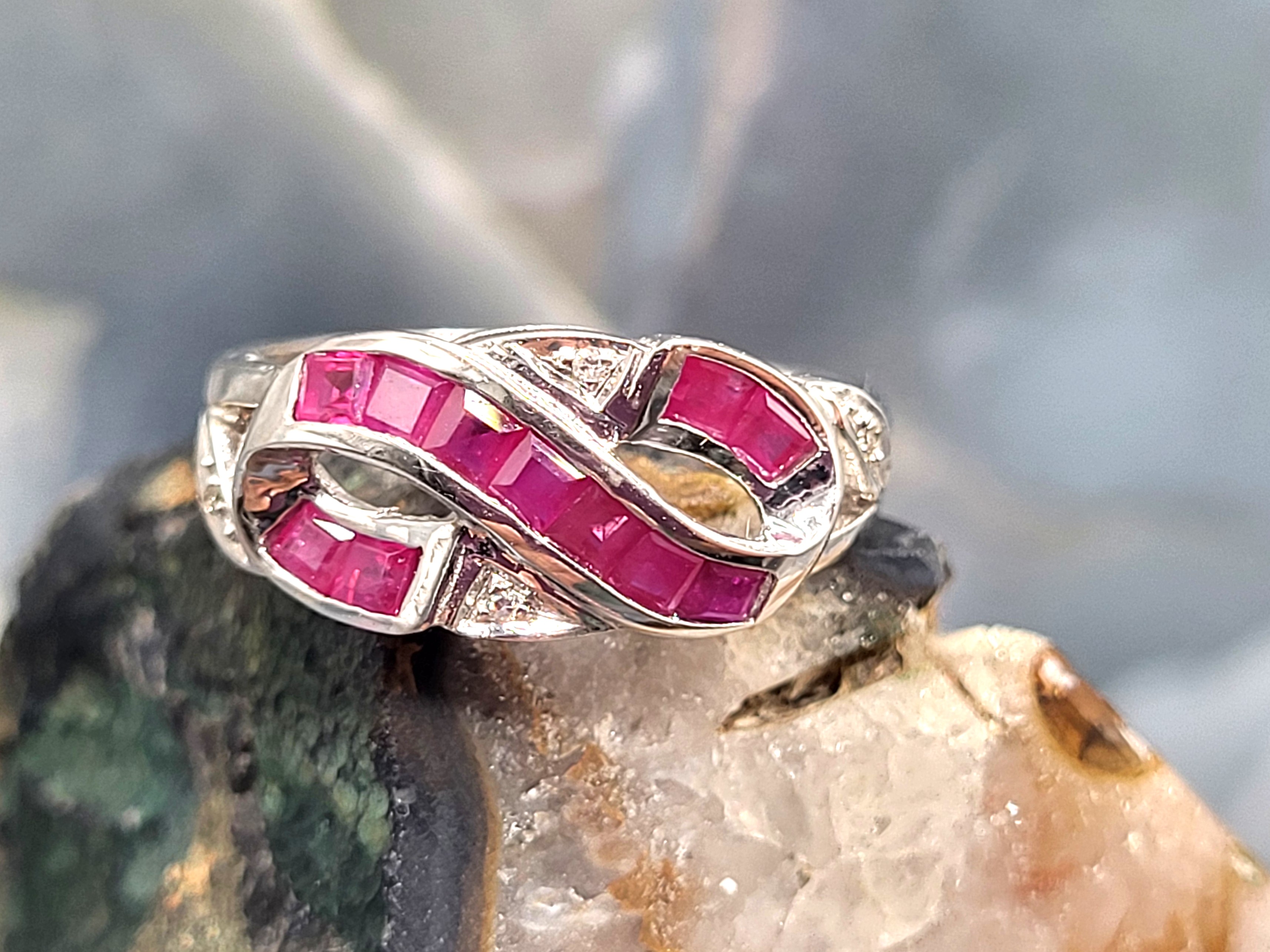 Square-cut Ruby and Round Diamond Infinity Ring